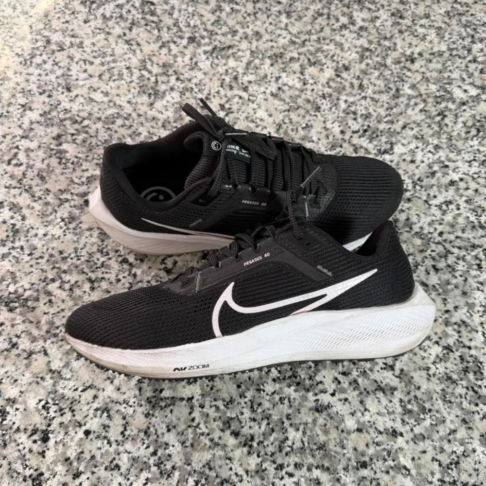 Nike Women's Air Zoom‎ Pegasus 40 Running Sneaker Shoe W10 (Men's 8.5) DV3854